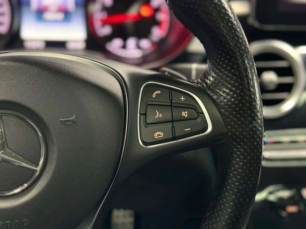 Mercedes-Benz GLC * GLC43 AMG| NAV| 360CAM| BSM| PANO ROOF| * CARFAX, снимка 13 - Автомобили и джипове - 54124330