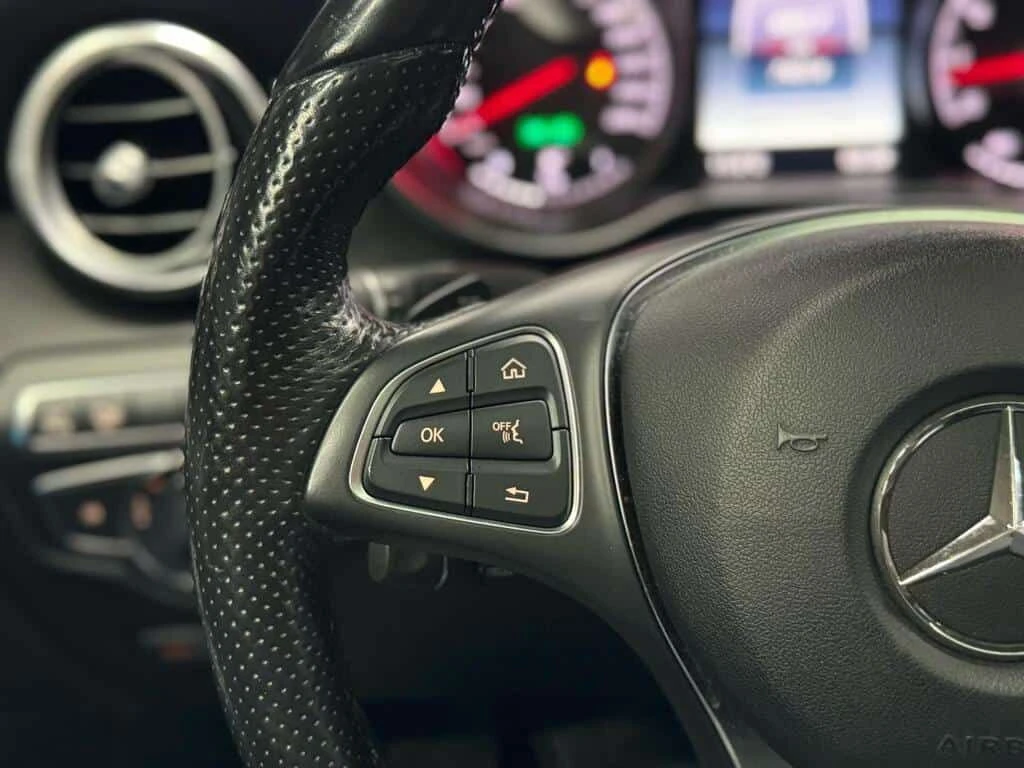 Mercedes-Benz GLC * GLC43 AMG| NAV| 360CAM| BSM| PANO ROOF| * CARFAX, снимка 12 - Автомобили и джипове - 54124330