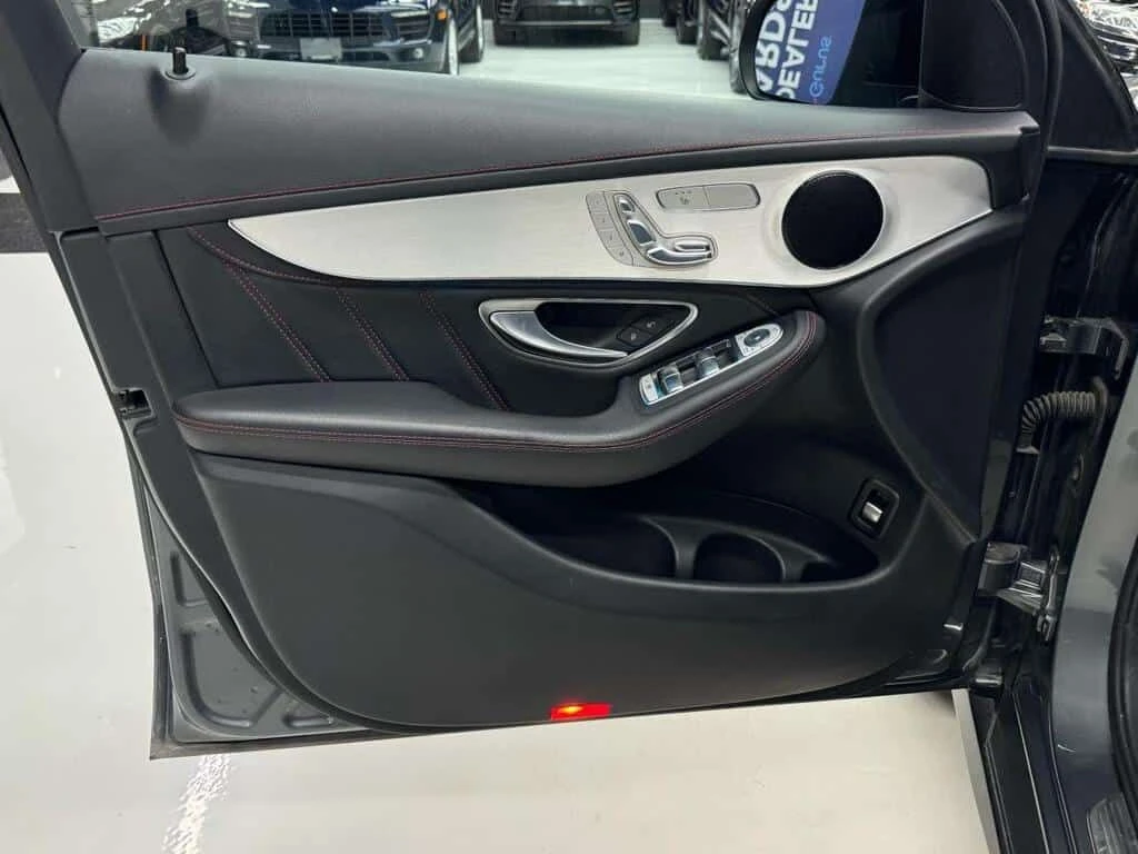 Mercedes-Benz GLC * GLC43 AMG| NAV| 360CAM| BSM| PANO ROOF| * CARFAX, снимка 6 - Автомобили и джипове - 54124330