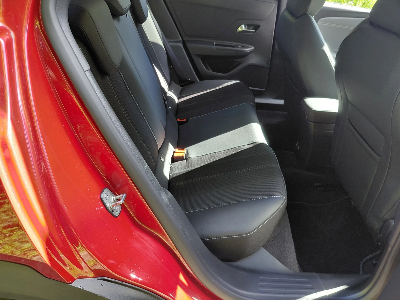 Opel Mokka ЕЛЕКТРИК, снимка 11 - Автомобили и джипове - 54598426