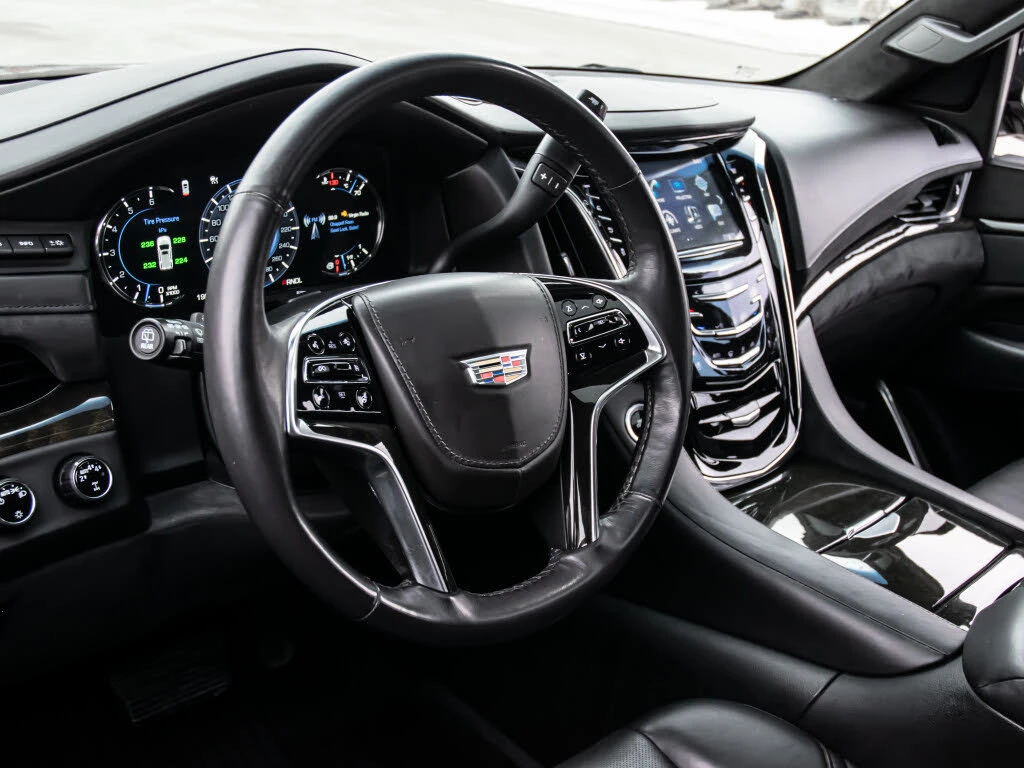 Cadillac Escalade PLATINUM* BOSE* HEAD UP* МАСАЖ* ОБДУХВАНЕ* 360 CAM, снимка 8 - Автомобили и джипове - 55283465