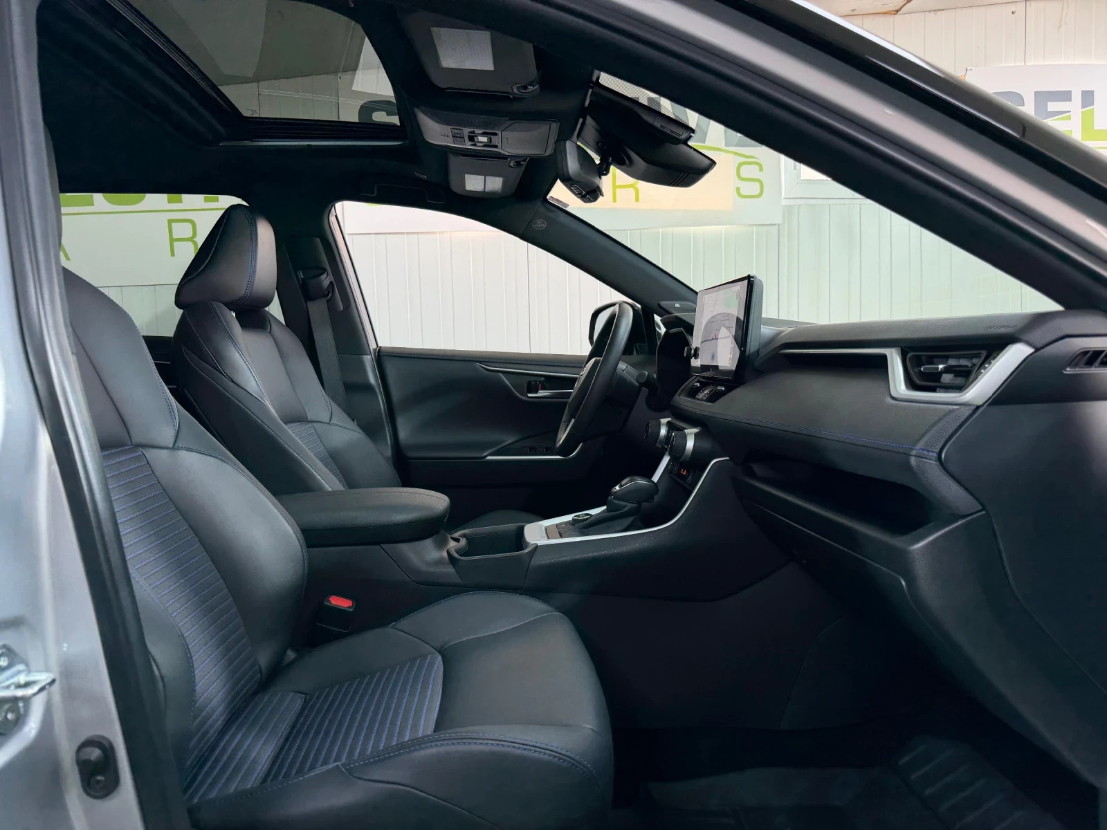 Toyota Rav4 Hybrid XSE AWD, снимка 9 - Автомобили и джипове - 55582338
