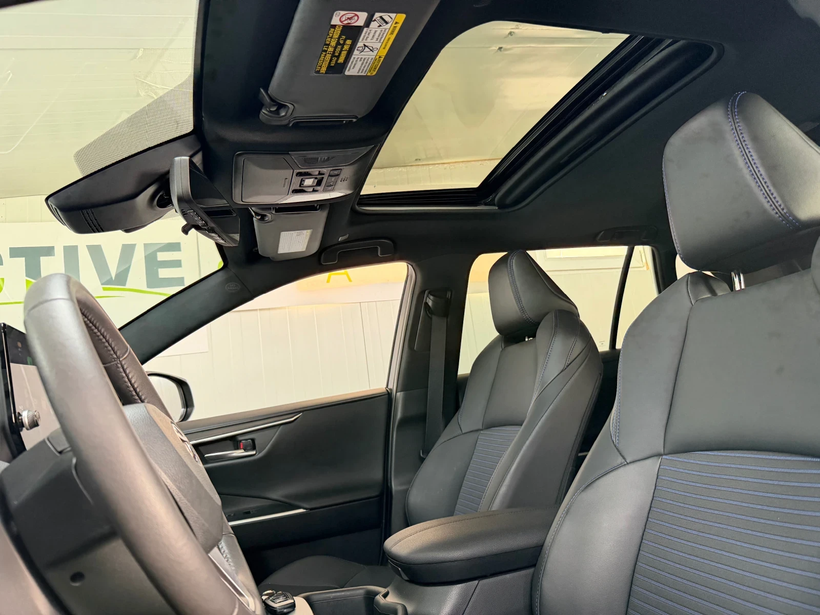 Toyota Rav4 Hybrid XSE AWD, снимка 12 - Автомобили и джипове - 55582338