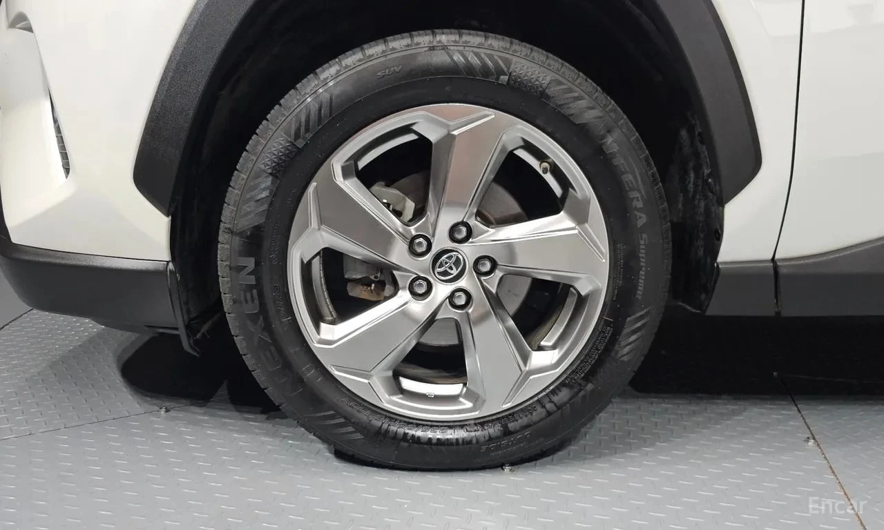 Toyota Rav4 * 2.5 4WD Hybrid * КРАЙНА ЦЕНА ДО БЪЛГАРИЯ, снимка 5 - Автомобили и джипове - 55843134