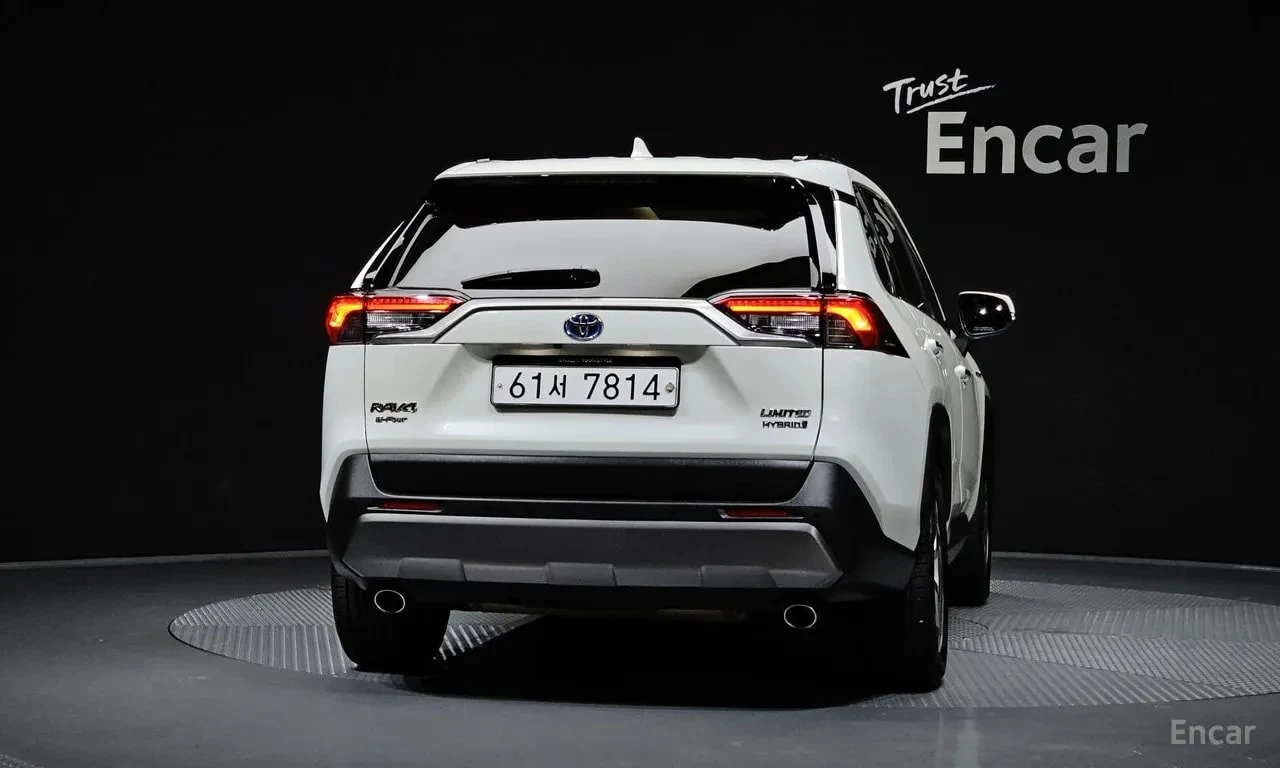 Toyota Rav4 * 2.5 4WD Hybrid * КРАЙНА ЦЕНА ДО БЪЛГАРИЯ, снимка 4 - Автомобили и джипове - 55843134