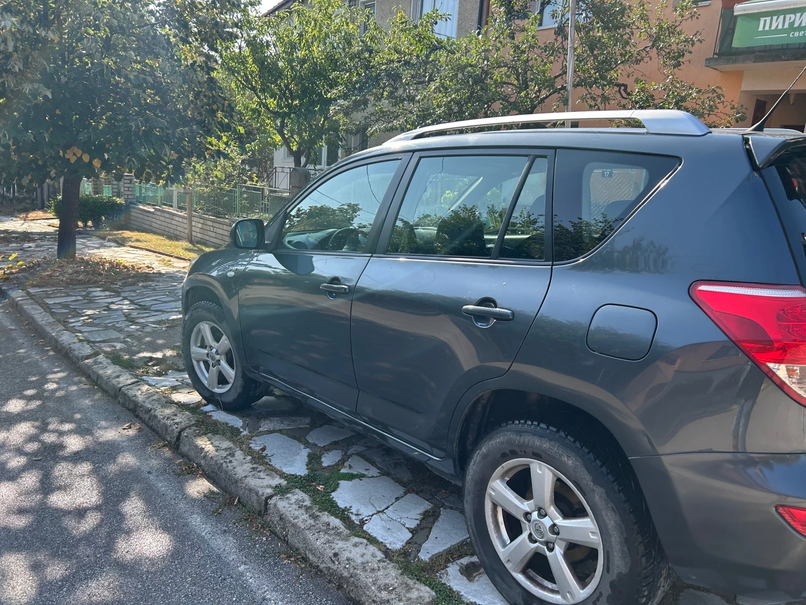 Toyota Rav4 2, 2, снимка 2 - Автомобили и джипове - 56072915