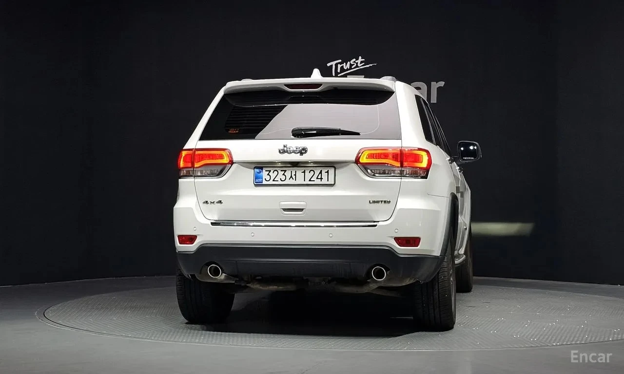 Jeep Cherokee 3.6 Limited/МК2/ПАНОРАМА/ПОДГРЕВ/ОБДУХ/, снимка 4 - Автомобили и джипове - 56131464