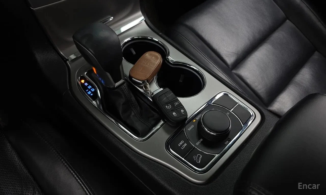 Jeep Cherokee 3.6 Limited/МК2/ПАНОРАМА/ПОДГРЕВ/ОБДУХ/, снимка 9 - Автомобили и джипове - 56131464