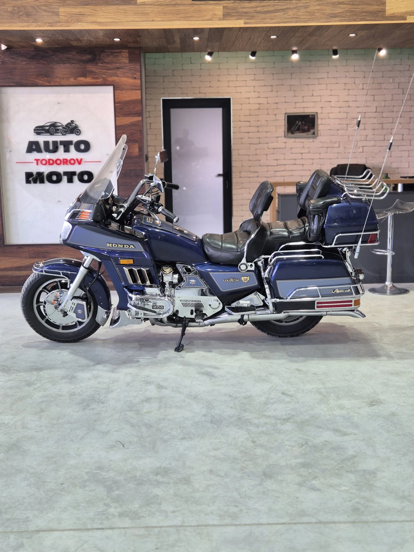 Honda Gold Wing GL1200 ASPENCADE! Нов внос от ШВЕЙЦАРИЯ!!!, снимка 4 - Мотоциклети и мототехника - 54609064