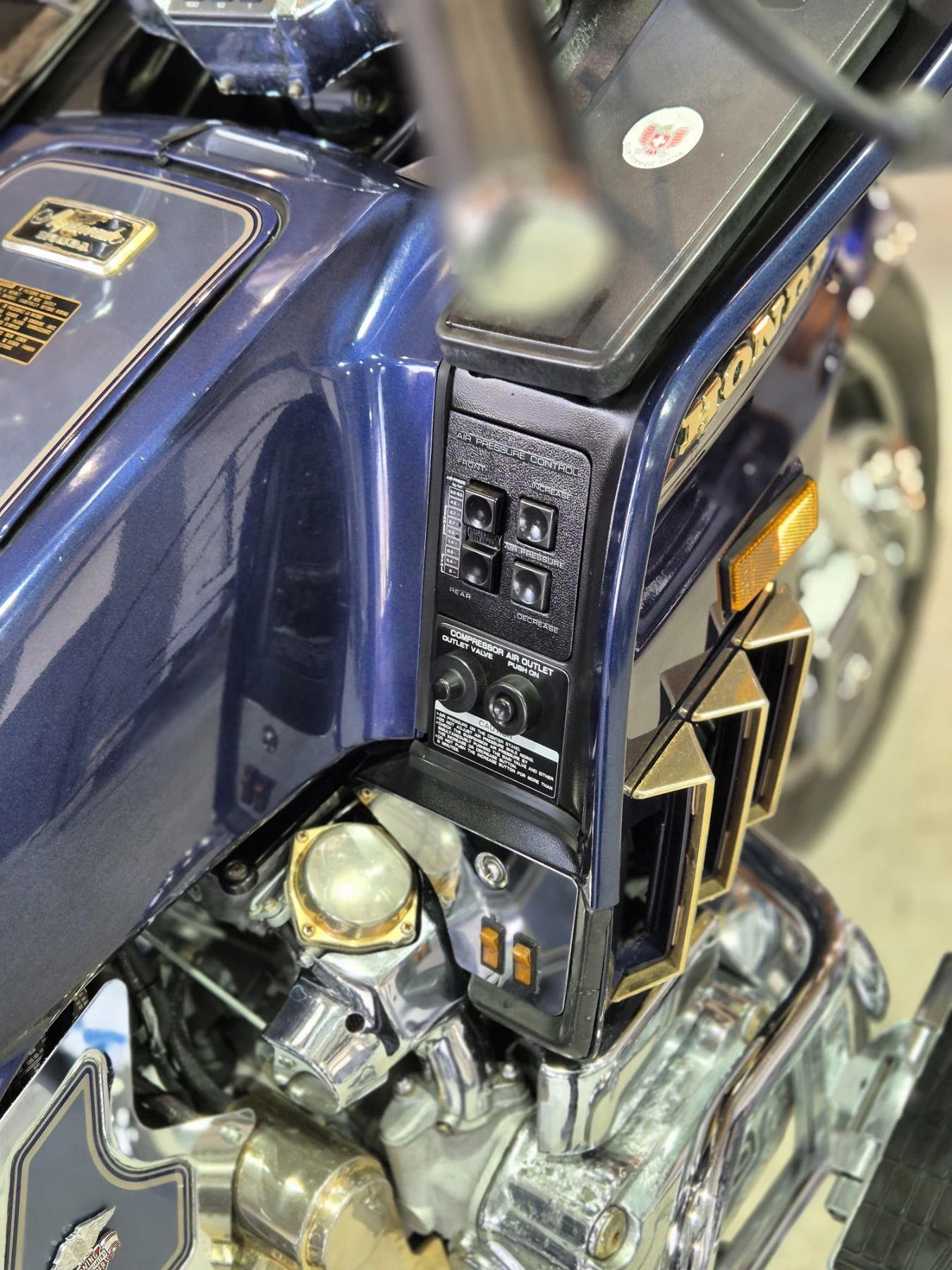 Honda Gold Wing GL1200 ASPENCADE! Нов внос от ШВЕЙЦАРИЯ!!!, снимка 12 - Мотоциклети и мототехника - 54609064