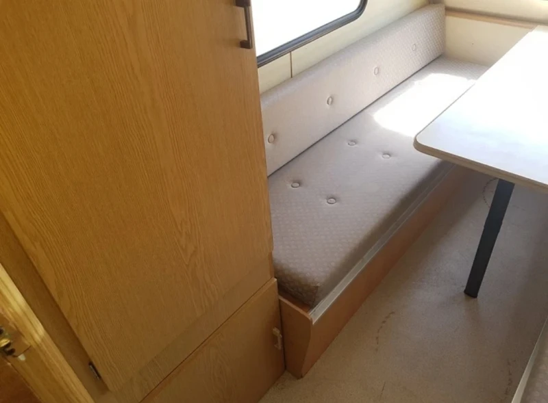 Каравана ABI KIP 420KK, снимка 15 - Каравани и кемпери - 52630918