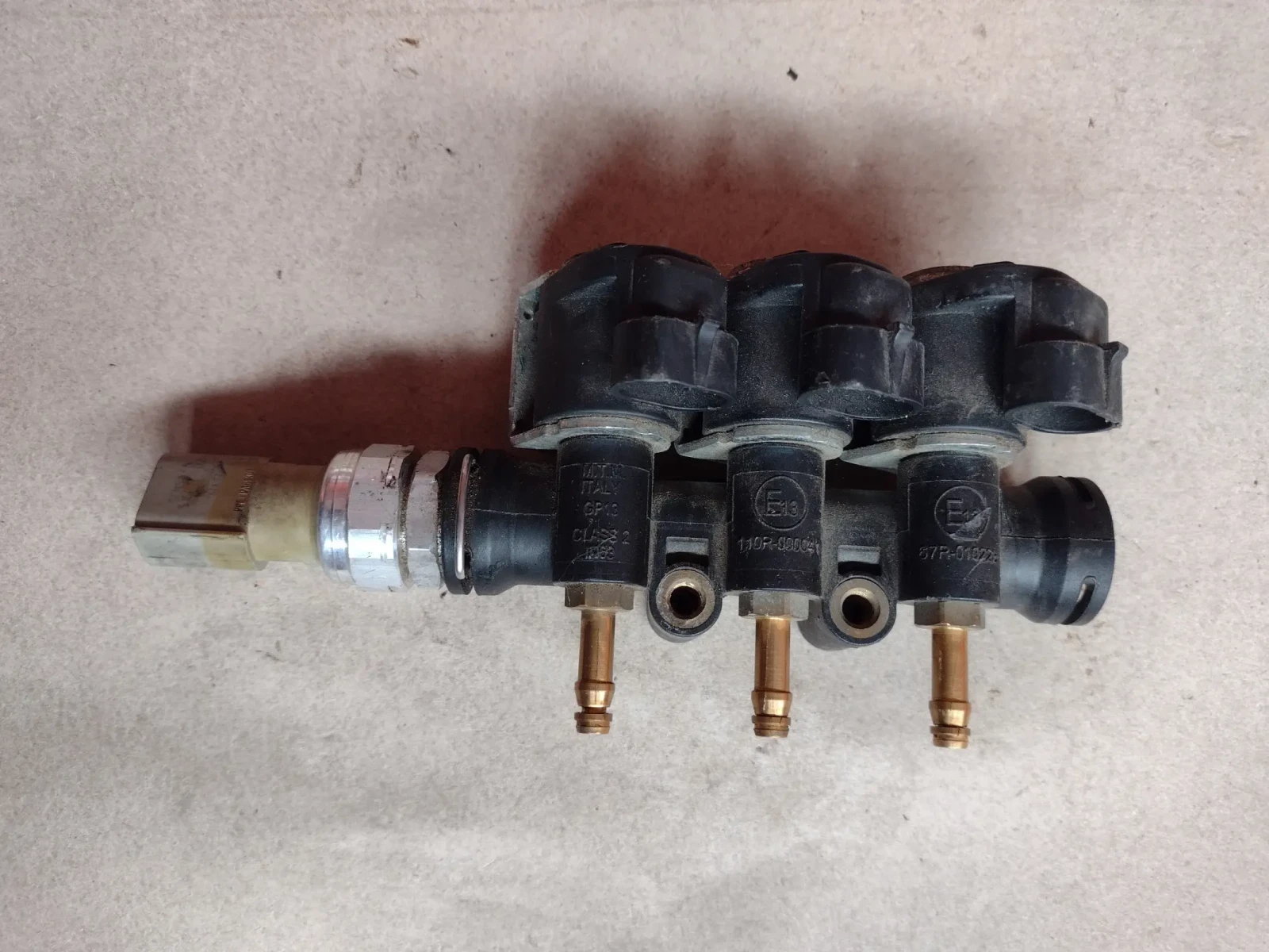 10R-041226  ������ ��������� �������� E09320015 | Mobile.bg � ����������� 2