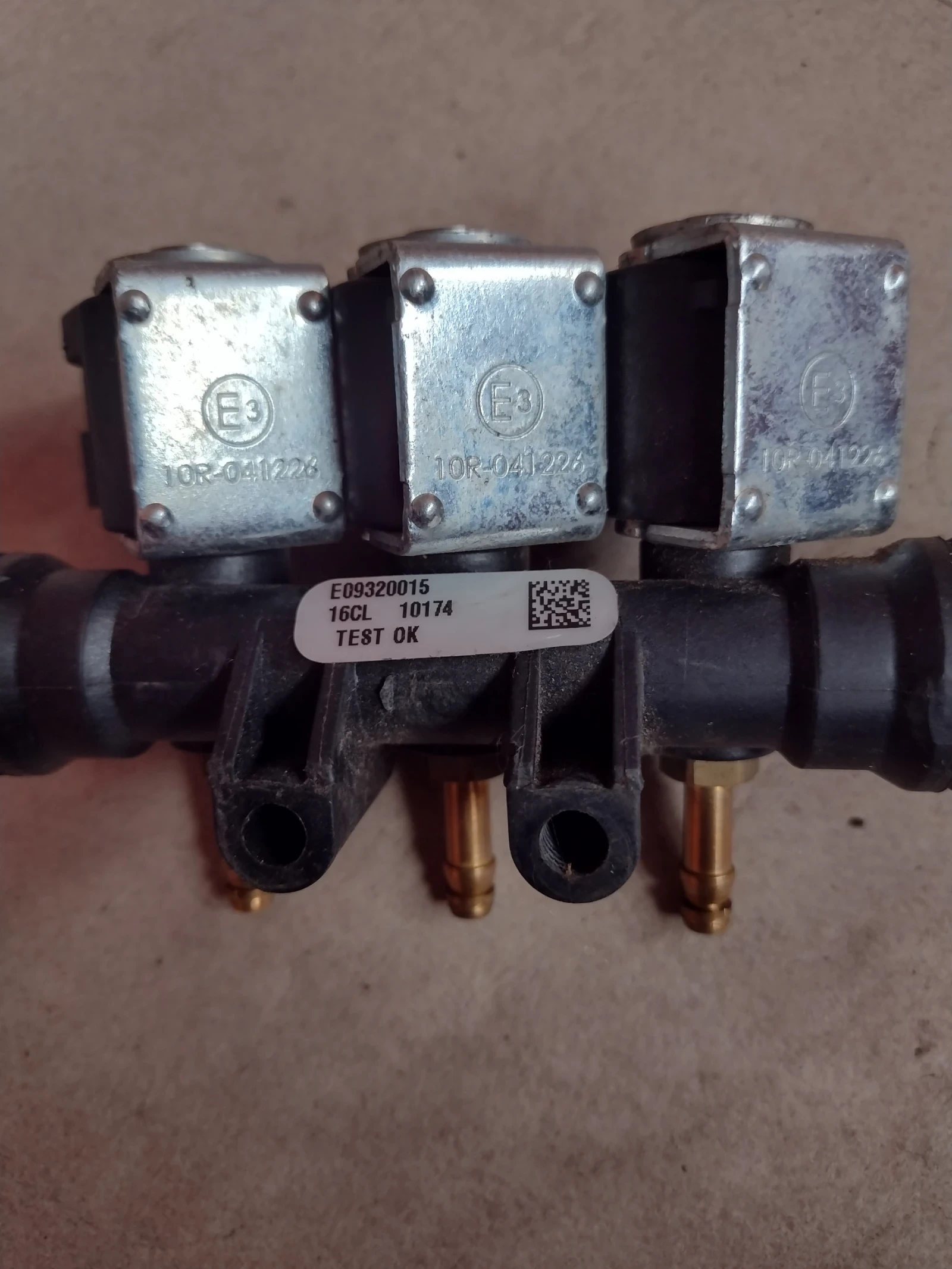 10R-041226  ������ ��������� �������� E09320015 | Mobile.bg � ����������� 3