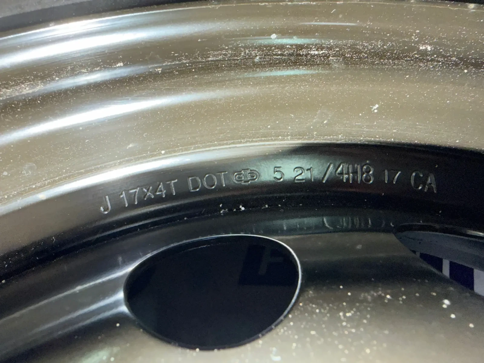 Гуми с джанти Maxxis 125/70R17, снимка 3 - Гуми и джанти - 54007192