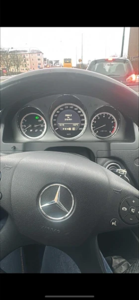 Mercedes-Benz C 180 CGI BlueEFFICIENCY 5G-Tronic, снимка 8