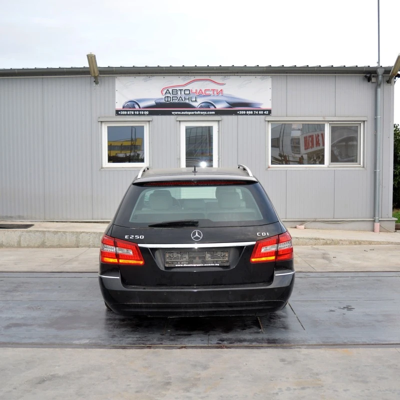 Mercedes-Benz E 250, снимка 4 - Автомобили и джипове - 42367098