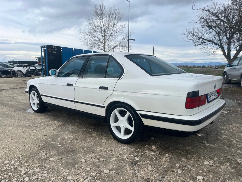 BMW 520, снимка 2 - Автомобили и джипове - 43280544