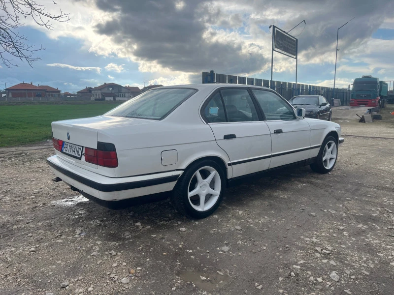 BMW 520, снимка 3 - Автомобили и джипове - 43280544