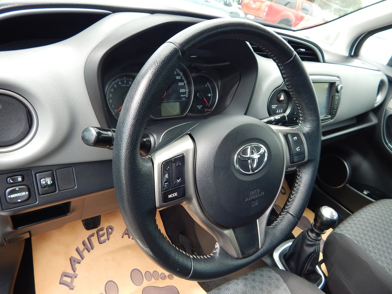 Toyota Yaris 1.3i* EURO5* , снимка 12 - Автомобили и джипове - 45715690