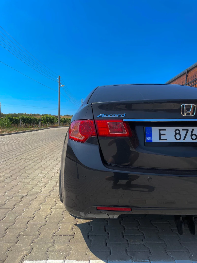 Honda Accord ФЕЙСЛИФТ| 2.2dtec| АВТОМАТИК| КАСКО| ОБСЛУЖЕН| , снимка 4 - Автомобили и джипове - 47527851