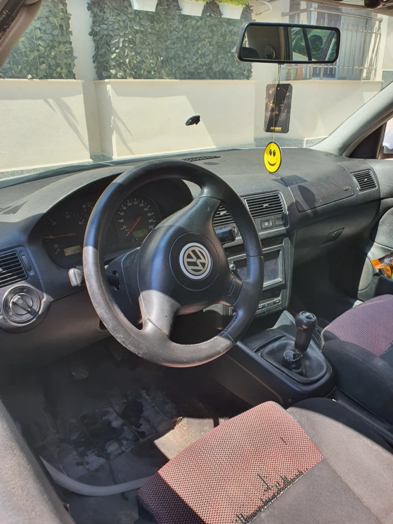 VW Golf, снимка 8 - Автомобили и джипове - 48618342