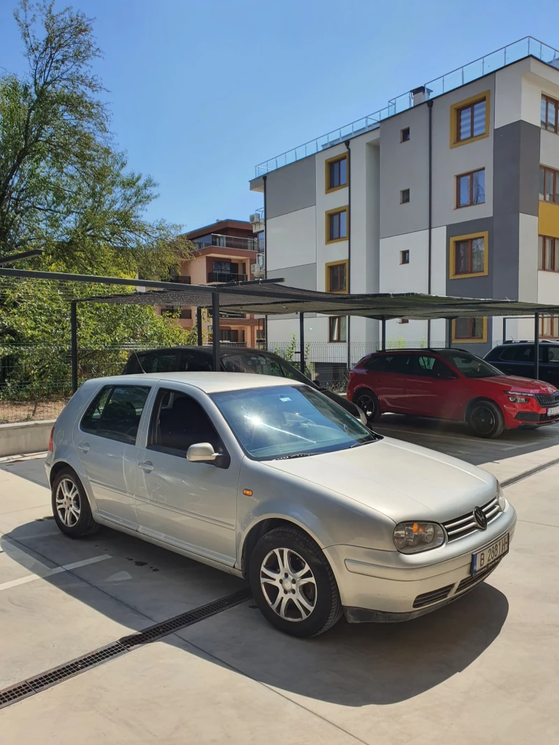 VW Golf, снимка 7 - Автомобили и джипове - 48618342