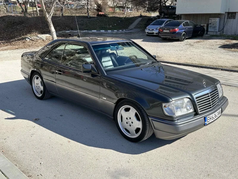 Mercedes-Benz E 200 E200 Coupe, снимка 1 - Автомобили и джипове - 49407416