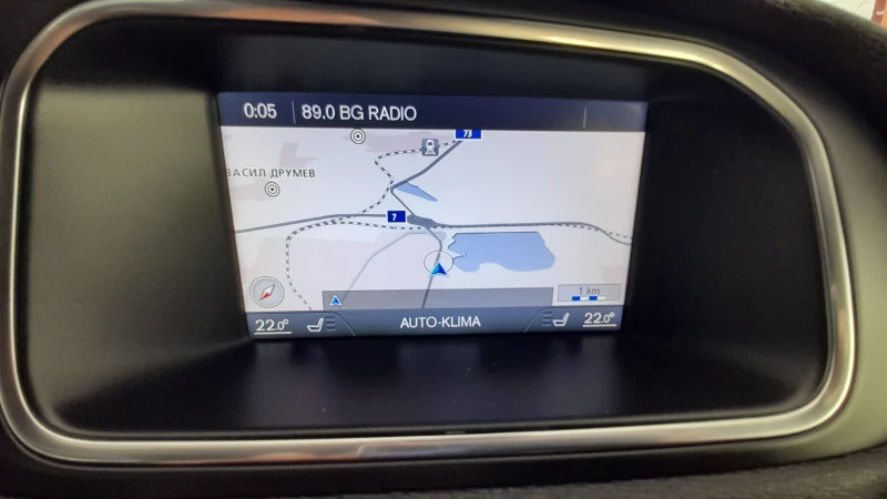 Volvo V40 Cross Country 2.0i - CROSS 4x4 , снимка 13 - Автомобили и джипове - 51033238