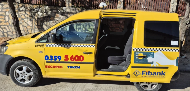 VW Caddy, снимка 4 - Автомобили и джипове - 52524793