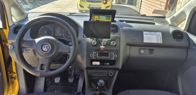 VW Caddy, снимка 5 - Автомобили и джипове - 52524793