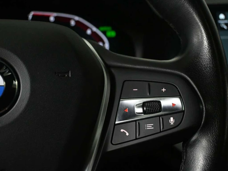 BMW 330 * xDrive NA * CARFAX * ЦЕНА ДО БГ, снимка 15 - Автомобили и джипове - 53235961