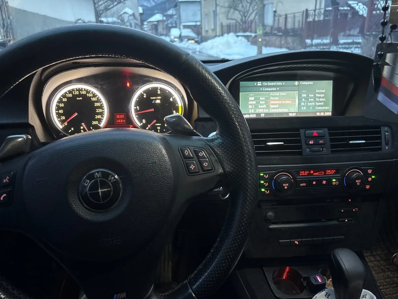 BMW 330, снимка 6 - Автомобили и джипове - 53584720