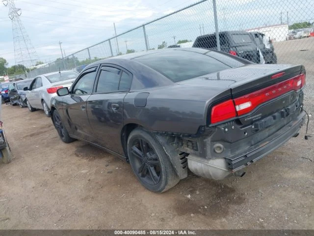 Dodge Charger SE, снимка 4 - Автомобили и джипове - 47131992