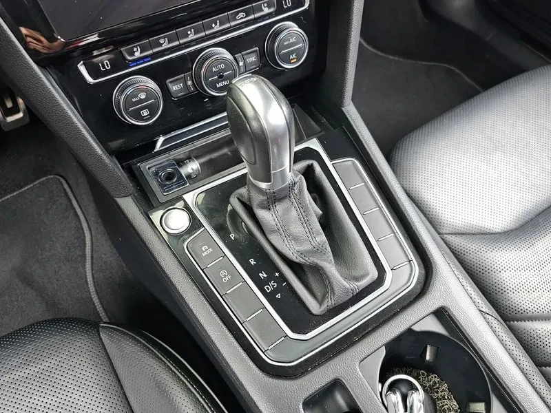 VW Arteon 2.0 Tdi Premium, снимка 9 - Автомобили и джипове - 55084799