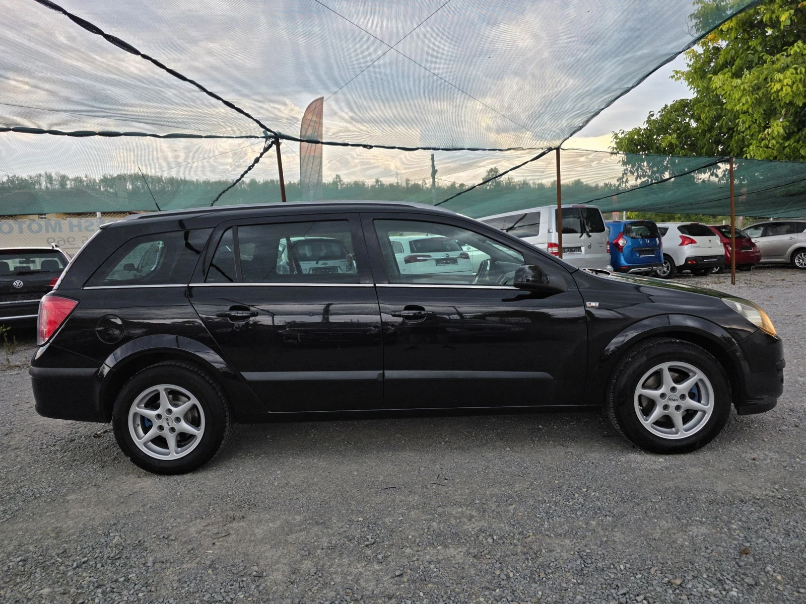 Opel Astra 1.8 i 125 К.С. ГАЗ / ПАНОРАМА / ВСИЧКО ПЛАТЕНО  - изображение 6