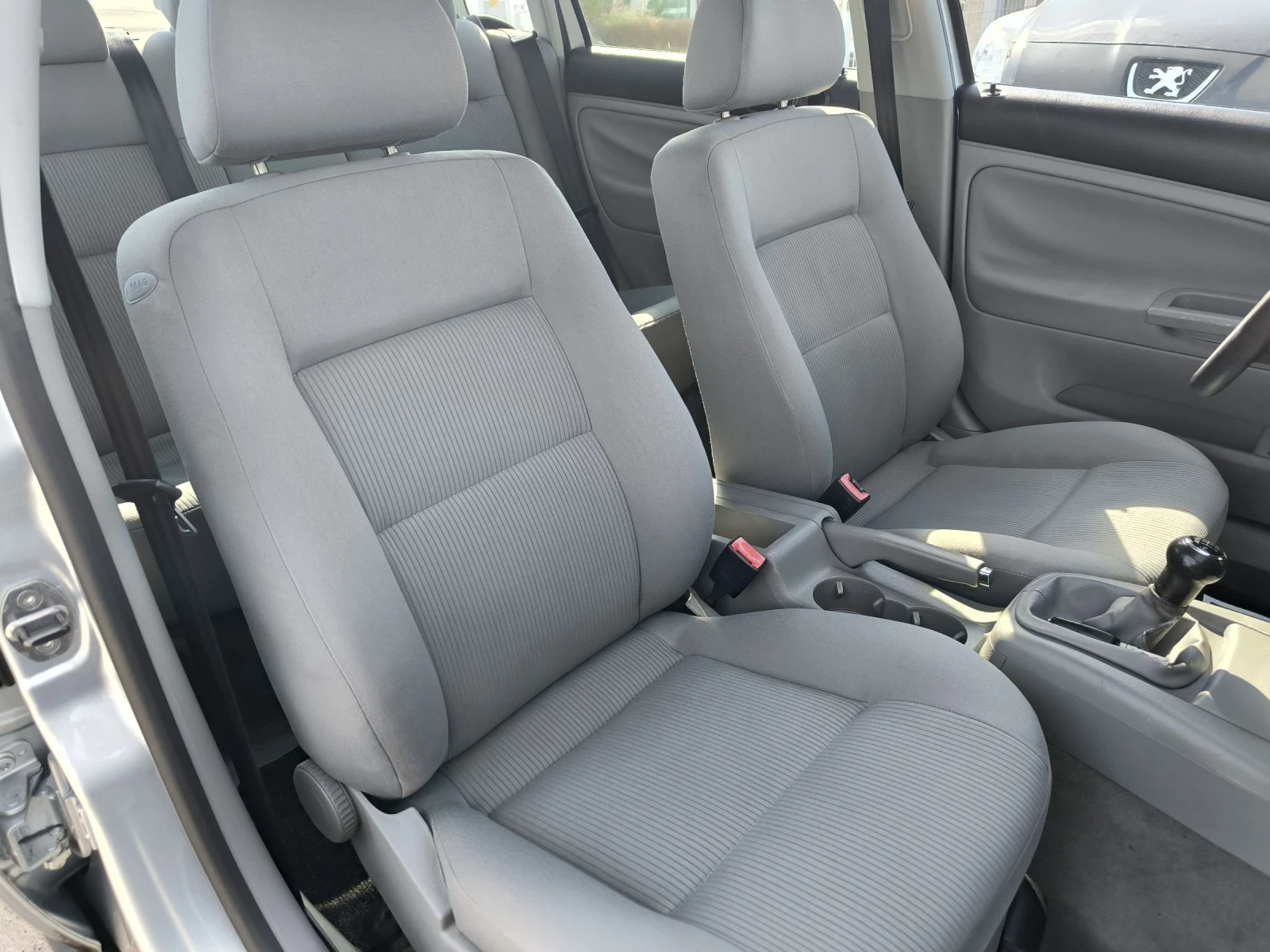 VW Passat 2.0i - изображение 8