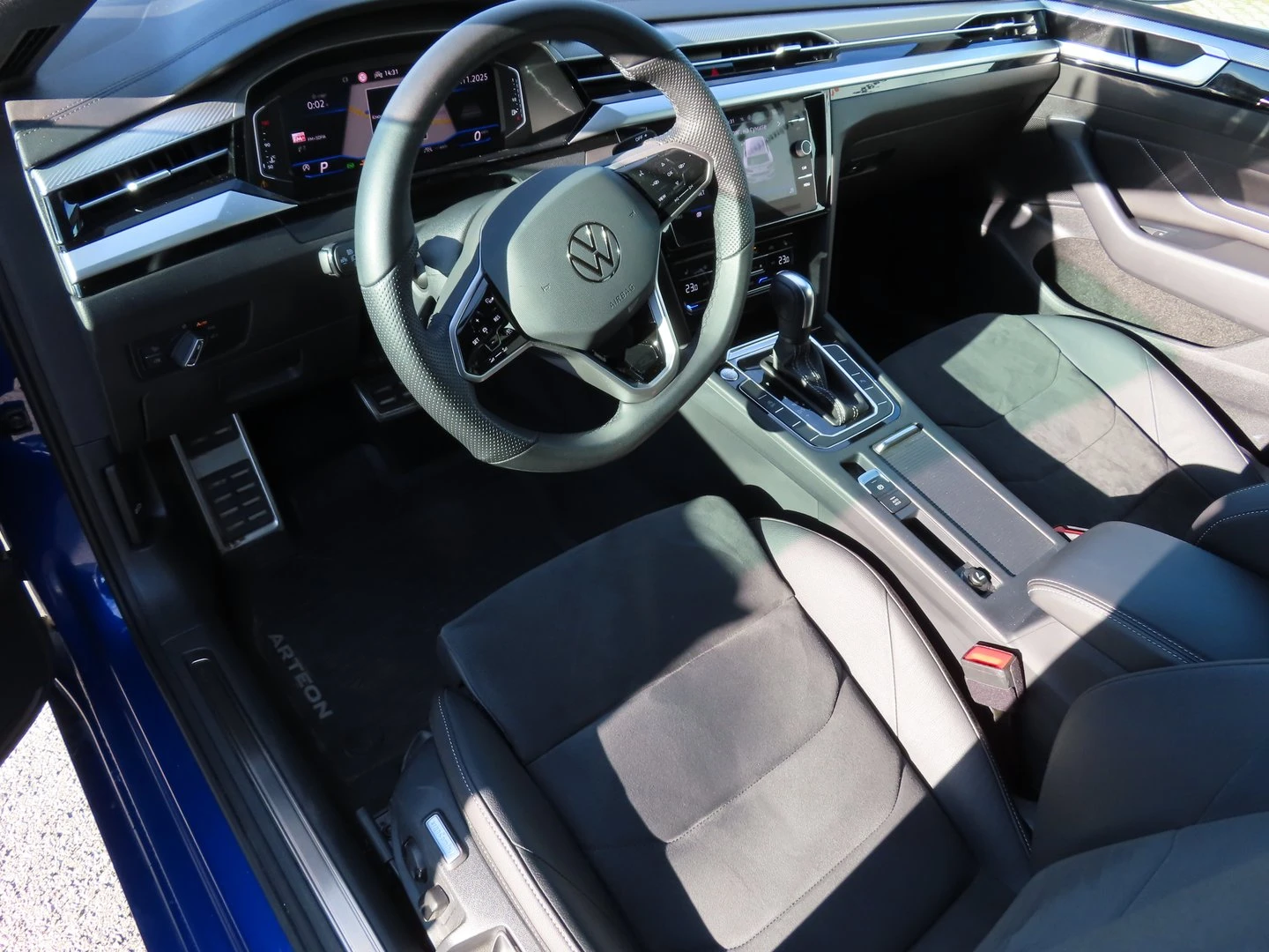 VW Arteon R-Line 2.0 TSI OPF DSG - изображение 4