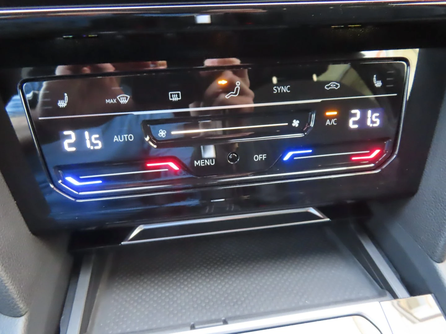 VW Arteon R-Line 2.0 TDI SCR 4MOTION DSG, снимка 12 - Автомобили и джипове - 53899666