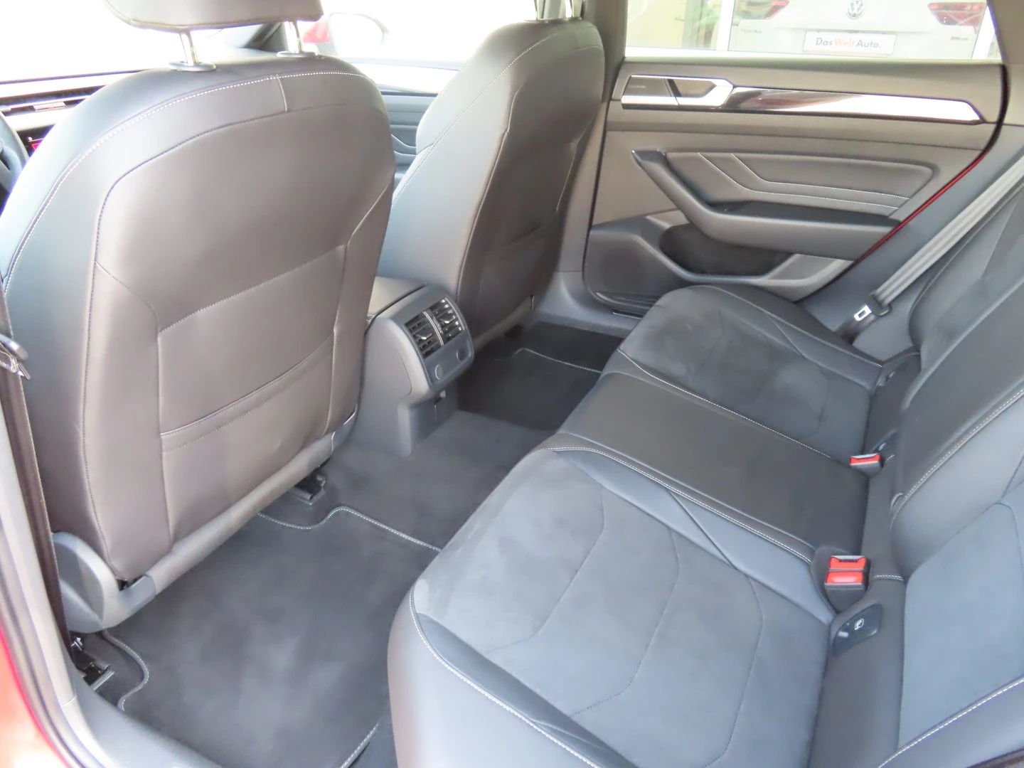 VW Arteon R-Line 2.0 TDI SCR 4MOTION DSG, снимка 6 - Автомобили и джипове - 53899666