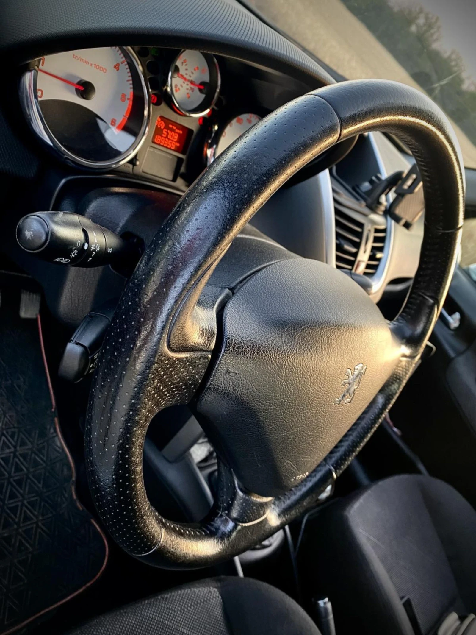 Peugeot 207 1.6 HDI/109к.с., снимка 16 - Автомобили и джипове - 53870633