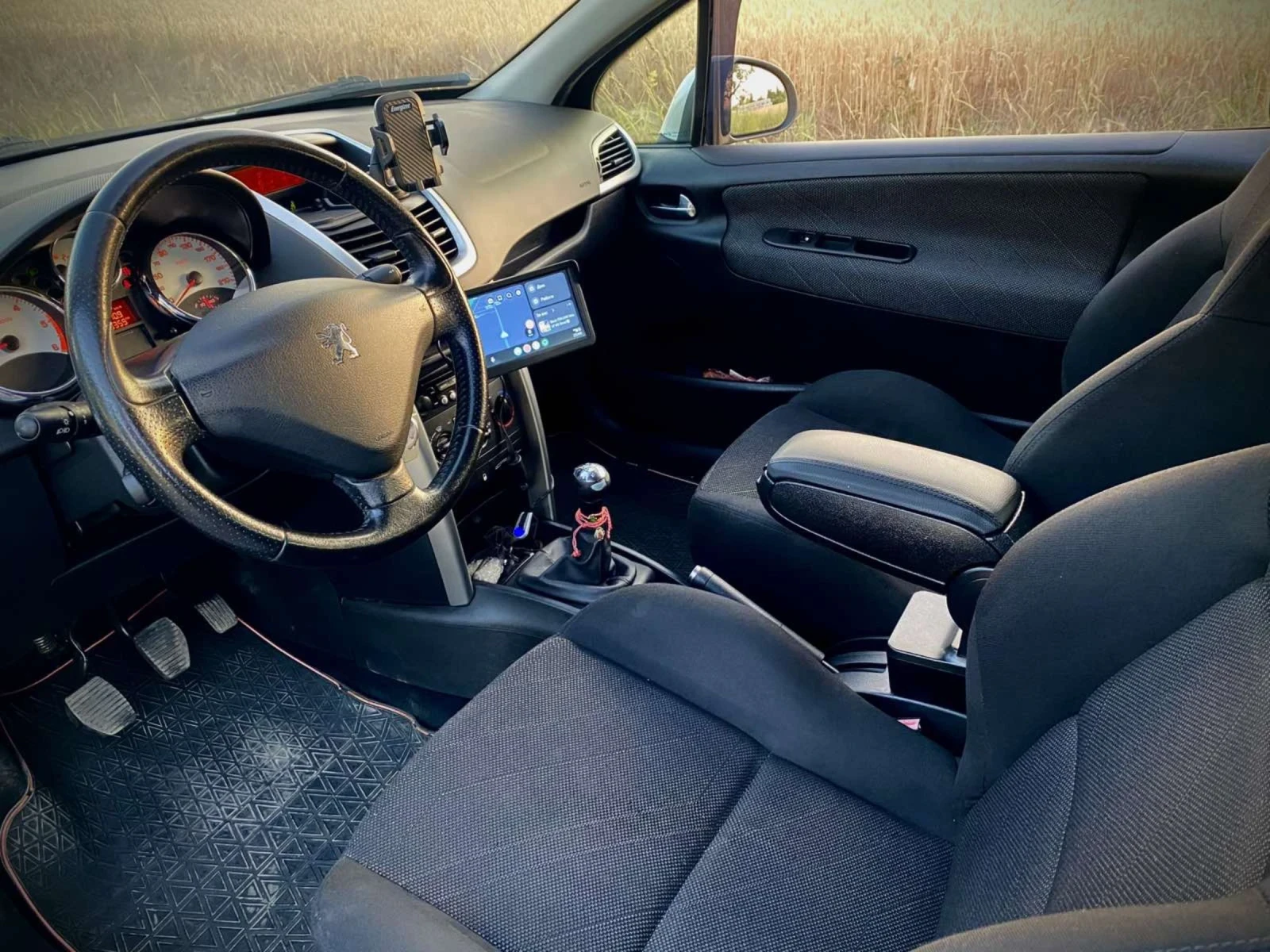 Peugeot 207 1.6 HDI/109к.с., снимка 15 - Автомобили и джипове - 53870633