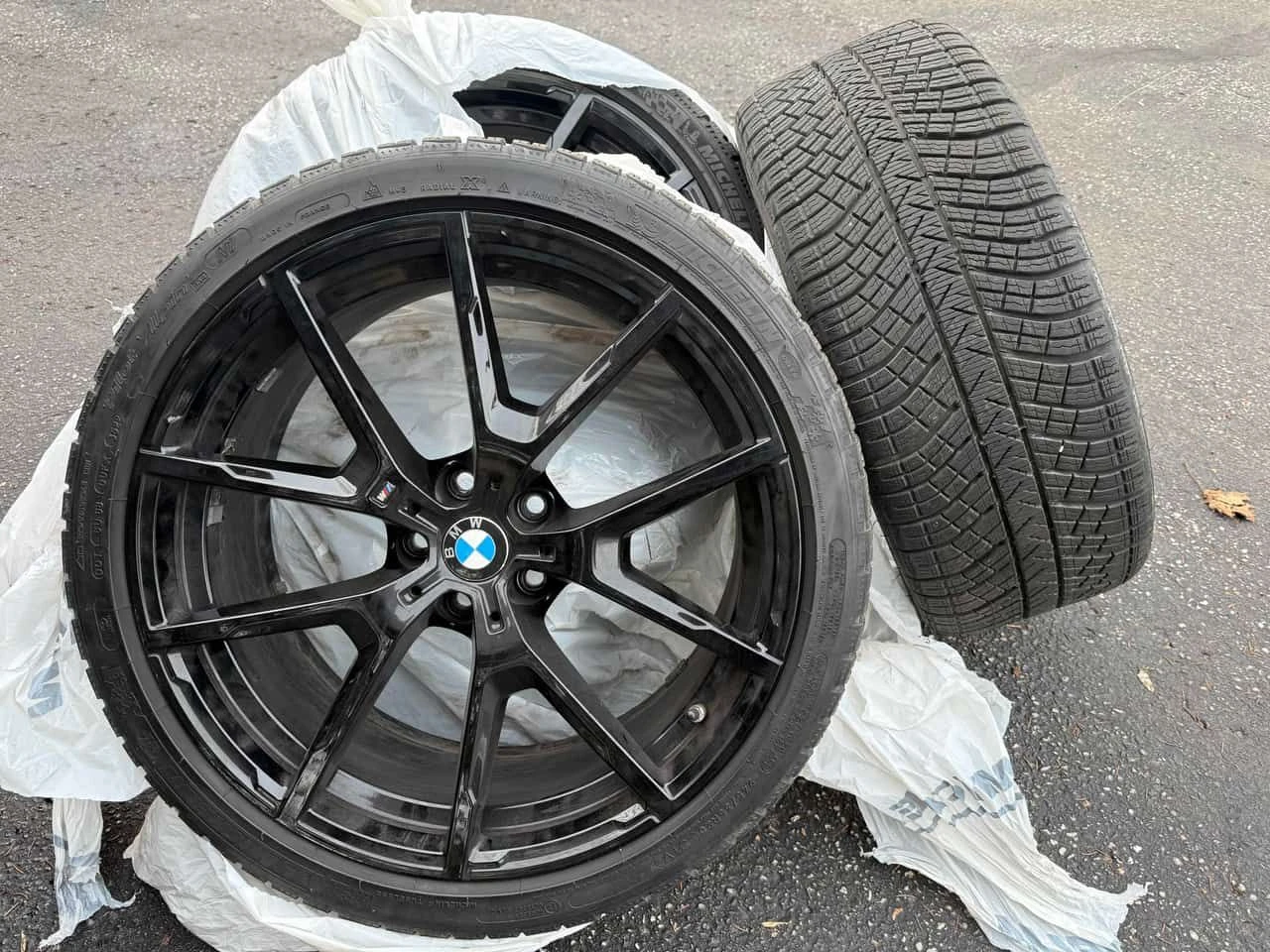 BMW 850 xDrive * ДИСТРОНИК * 360 * КАРБОН * ОБДУХВАНЕ, снимка 17 - Автомобили и джипове - 54084422