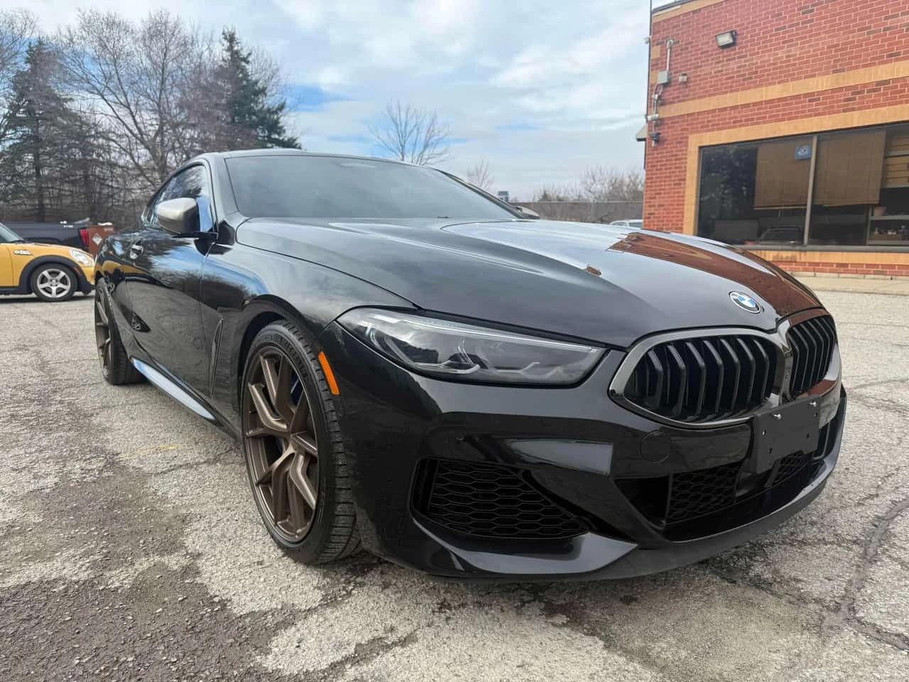 BMW 850 xDrive * ДИСТРОНИК * 360 * КАРБОН * ОБДУХВАНЕ, снимка 11 - Автомобили и джипове - 54084422