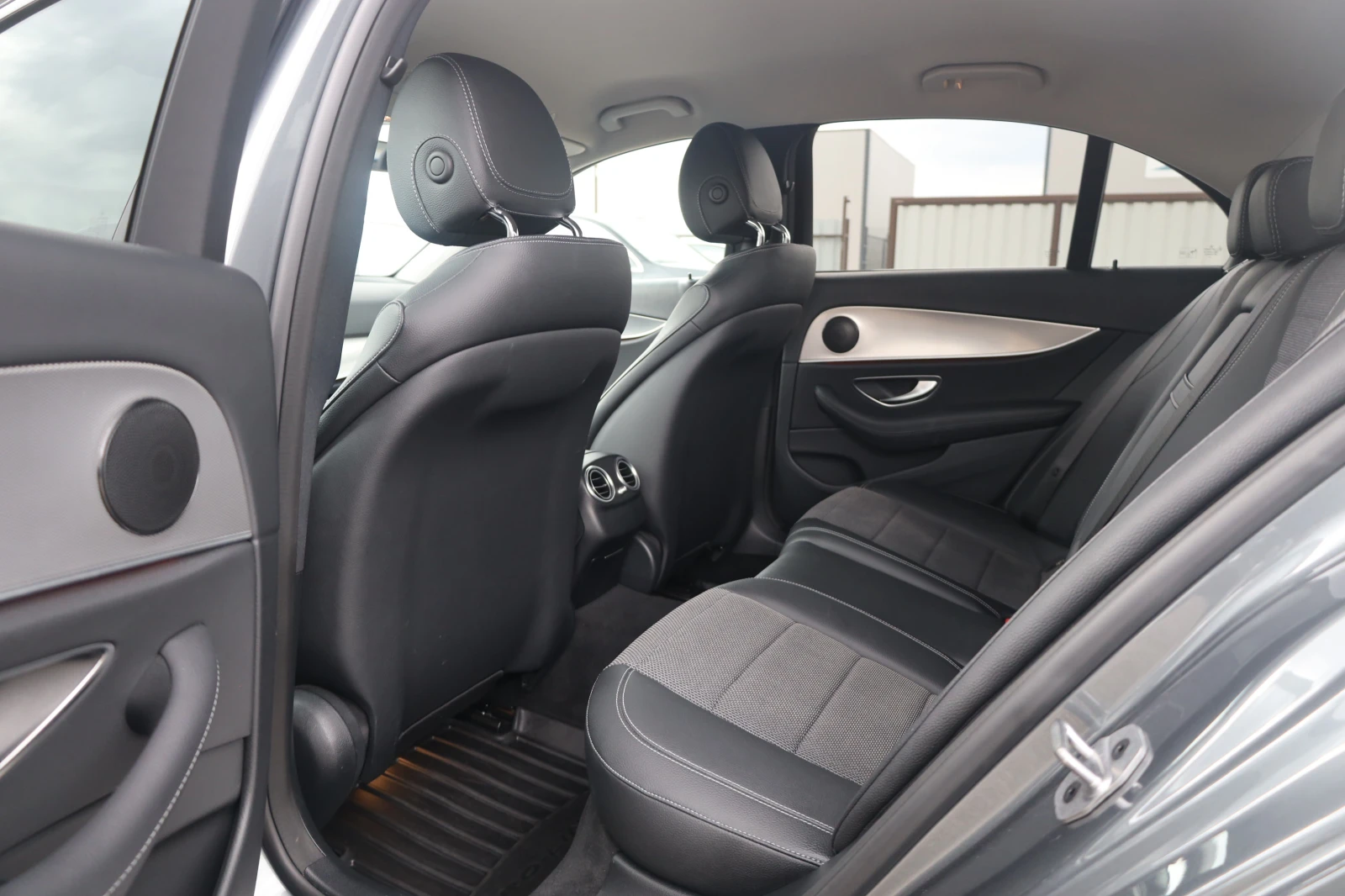 Mercedes-Benz E 400 d 4M WideScreen KAM SzH LED Ambient #iCarbg
