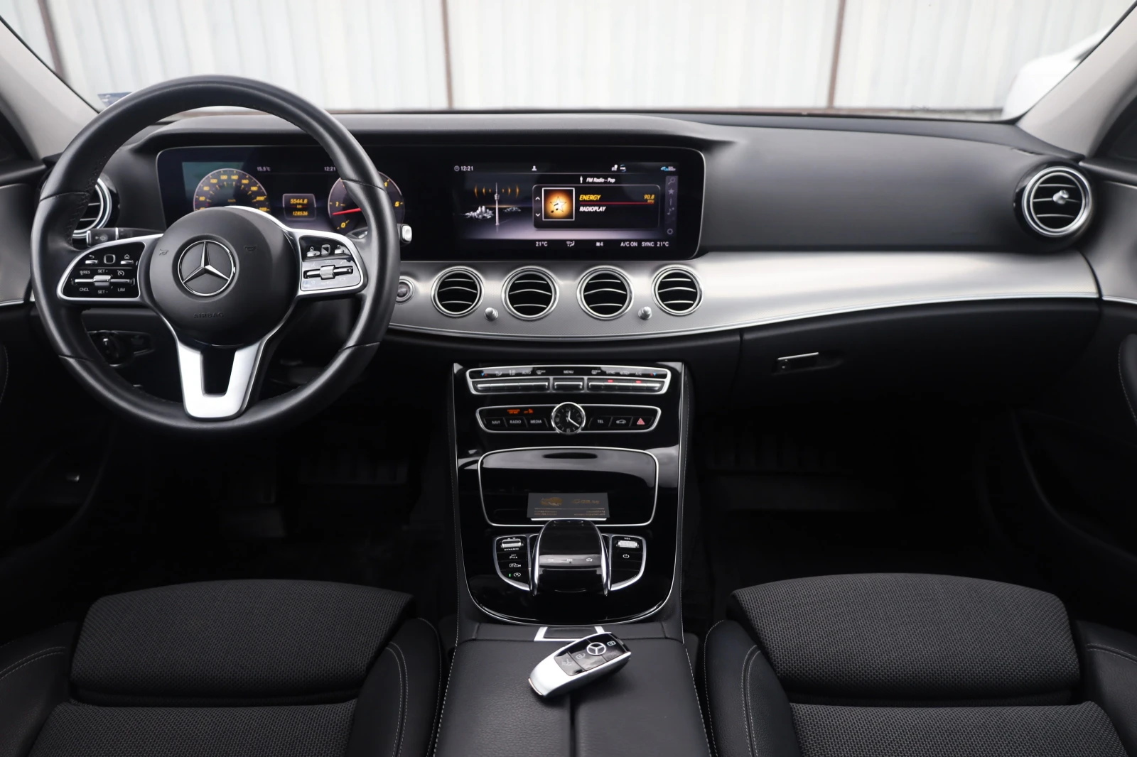 Mercedes-Benz E 400 d 4M WideScreen KAM SzH LED Ambient #iCarbg