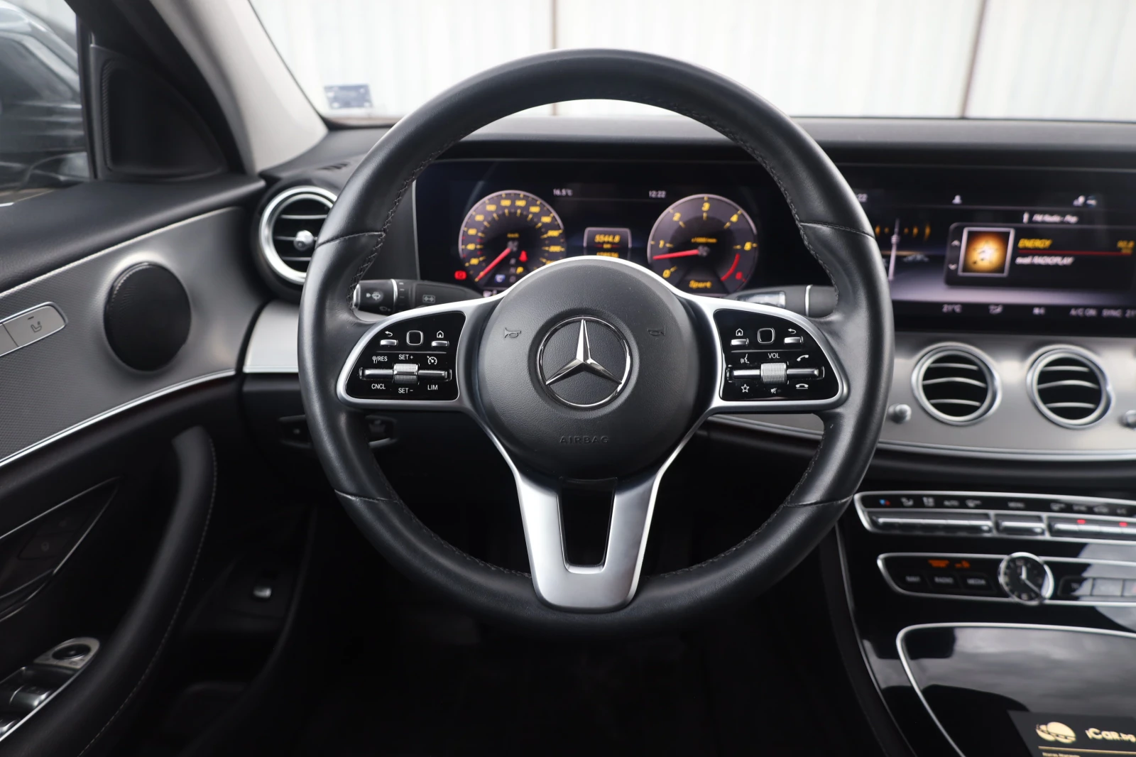 Mercedes-Benz E 400 d 4M WideScreen KAM SzH LED Ambient #iCarbg