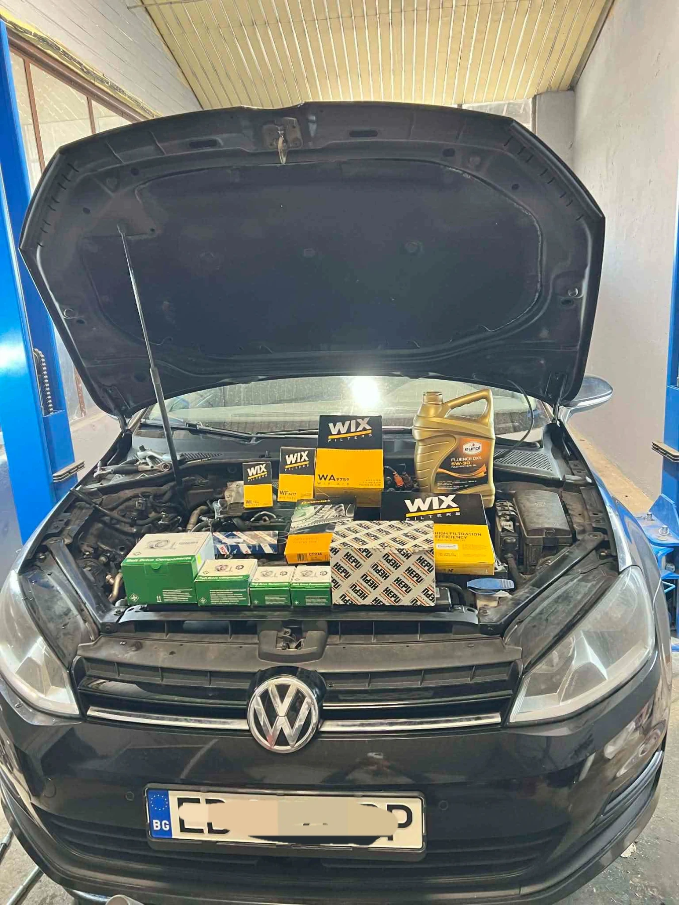 VW Golf 1.6TDI, снимка 12 - Автомобили и джипове - 54478650