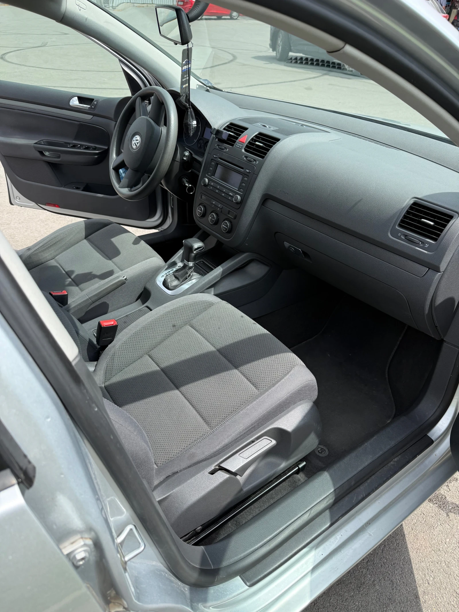 VW Golf 5 1.9 TDI DSG, снимка 9 - Автомобили и джипове - 54726140