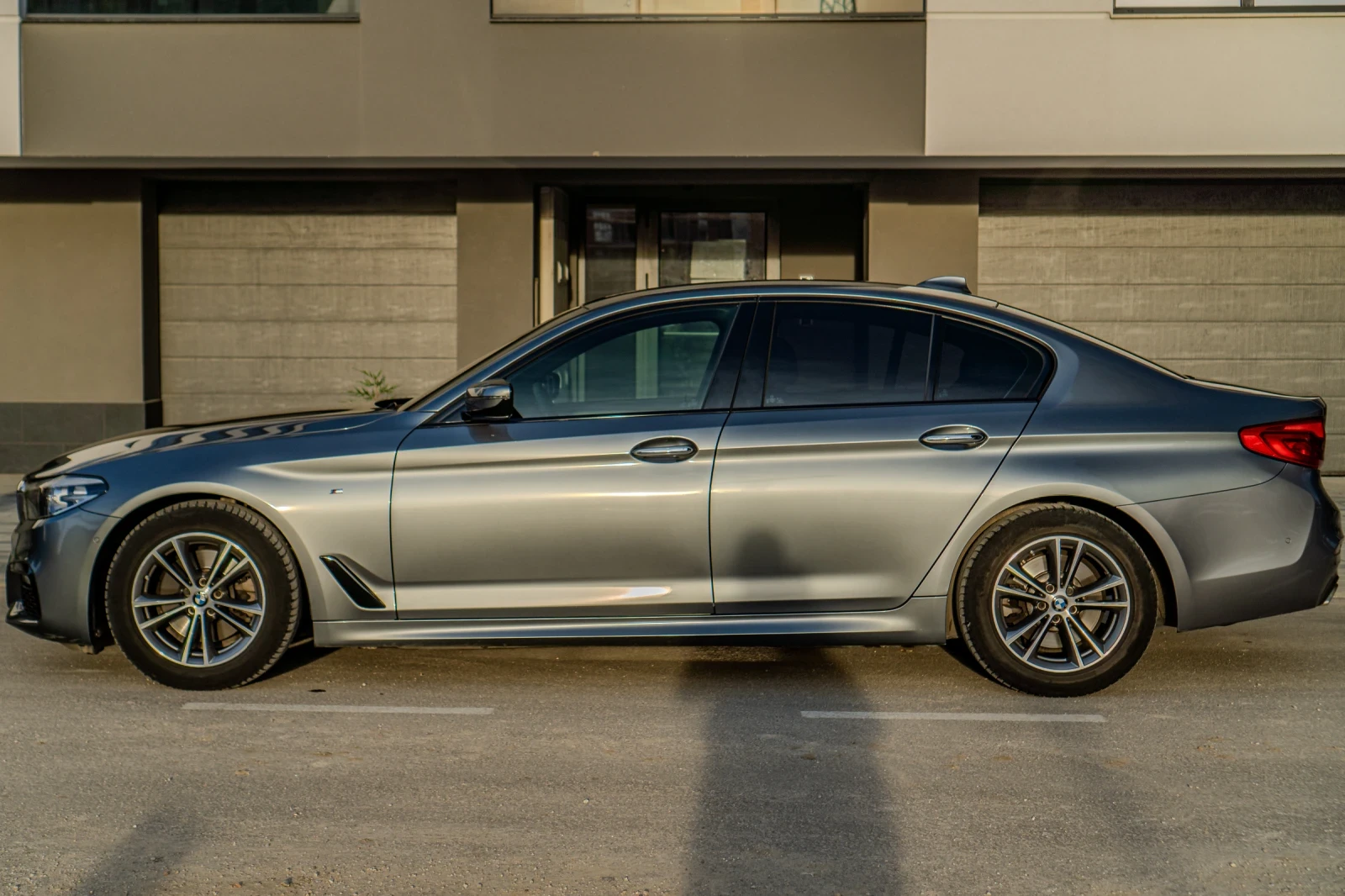 BMW 520 M PAKET XDRIVE СЕРВИЗНА ИСТОРИЯ, снимка 6 - Автомобили и джипове - 54726198