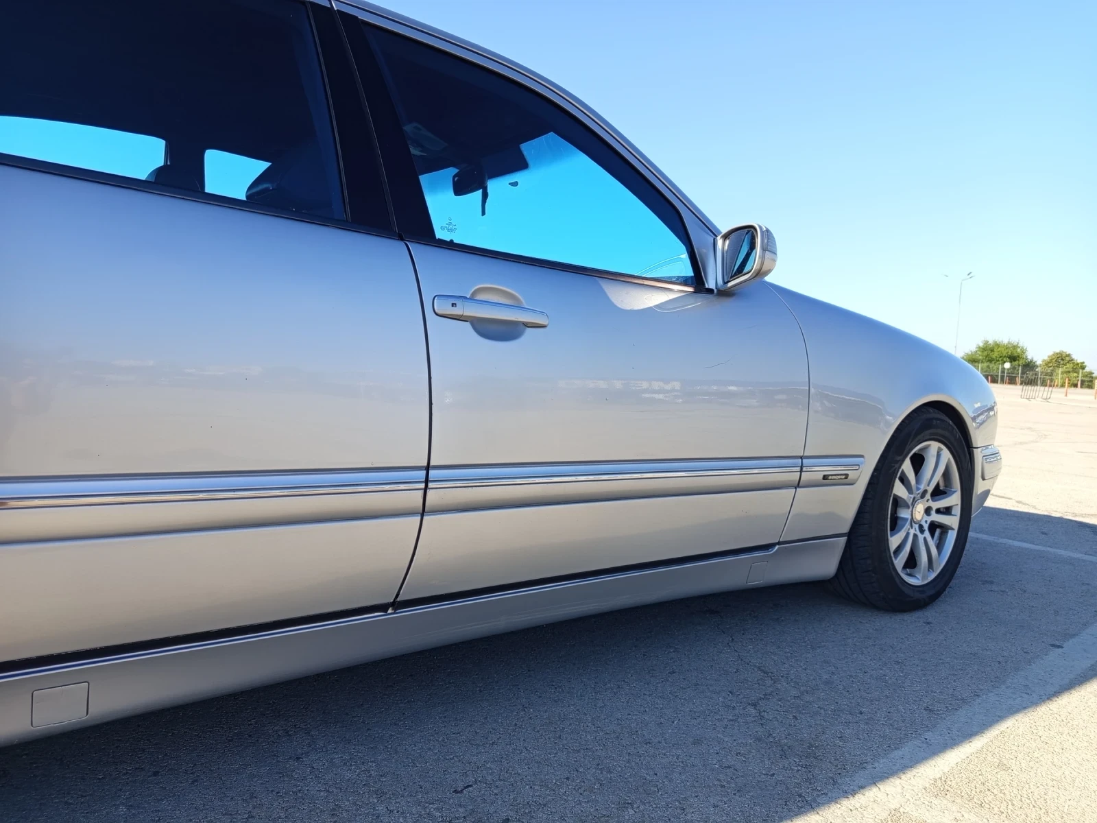 Mercedes-Benz E 200 Kompressor , снимка 7 - Автомобили и джипове - 55272183